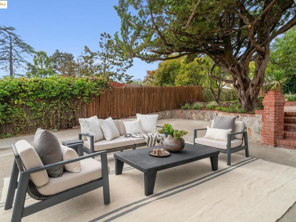 4081 Waterhouse Rd, Oakland CA 94602