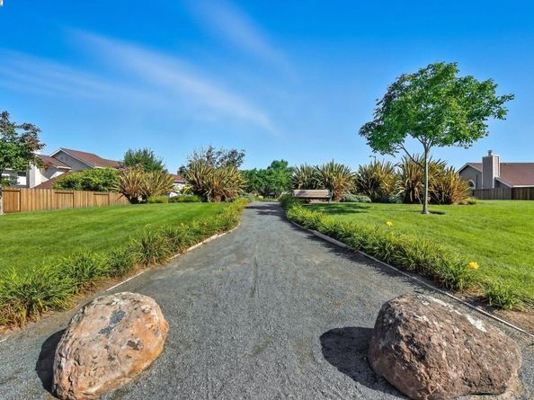3530 Depassier Way, Alameda CA 94502