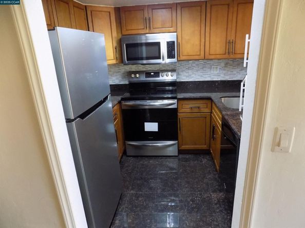 5 Las Moradas Circle, San Pablo CA 94806