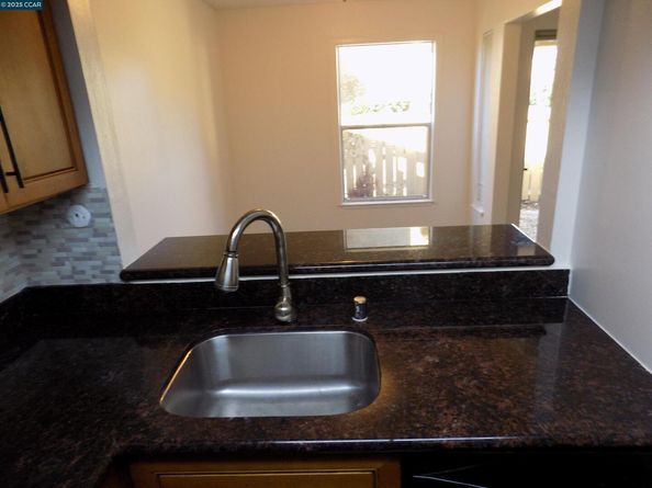 5 Las Moradas Circle, San Pablo CA 94806