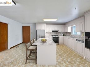 2151 Elm St, Livermore CA 94551