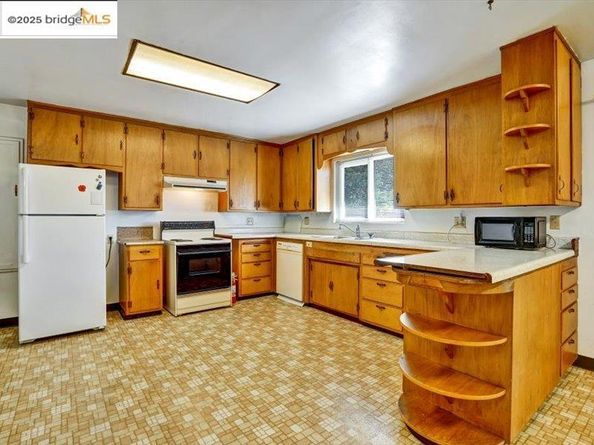 2151 Elm St, Livermore CA 94551