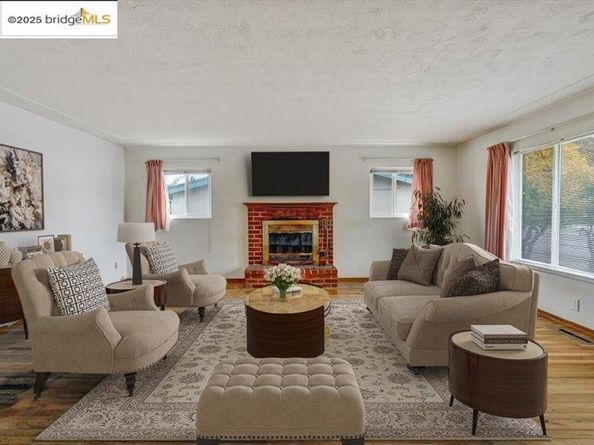 2151 Elm St, Livermore CA 94551