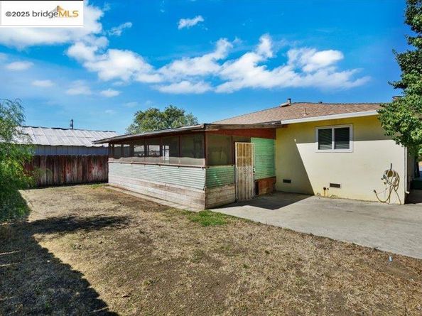 2151 Elm St, Livermore CA 94551