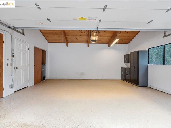 7250 Woodrow Dr, Oakland CA 94611