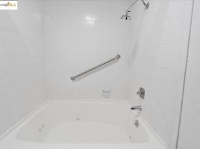 7250 Woodrow Dr, Oakland CA 94611