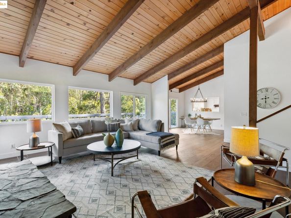 7250 Woodrow Dr, Oakland CA 94611