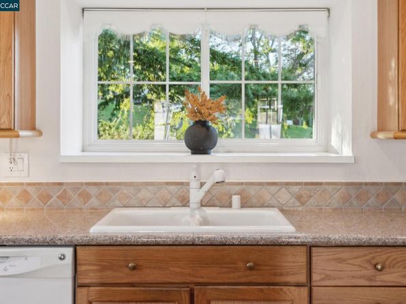 851 Luz Ct, Danville CA 94526