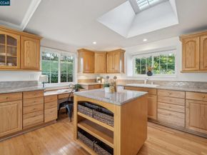 851 Luz Ct, Danville CA 94526