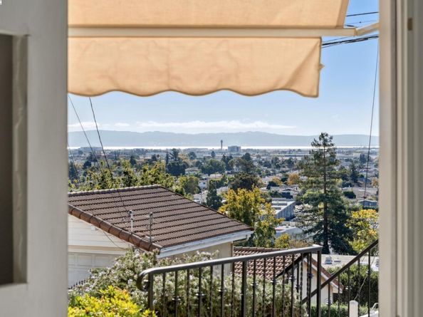 8600 Thermal St, Oakland CA 94605
