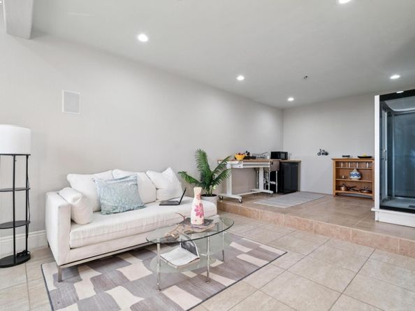 8600 Thermal St, Oakland CA 94605