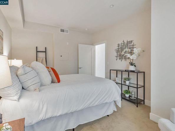 4395 Piedmont Ave P208, Oakland CA 94611