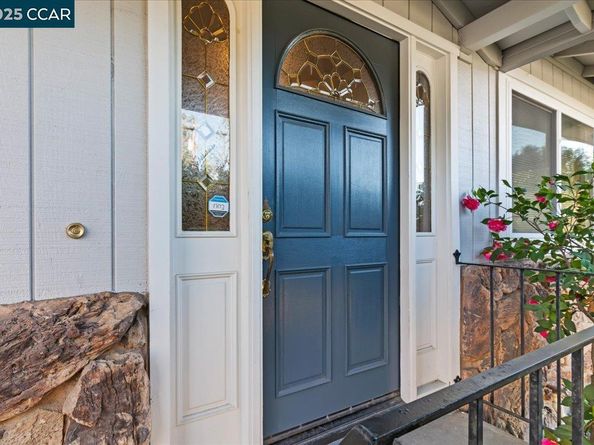 207 Midway Dr, Martinez CA 94553
