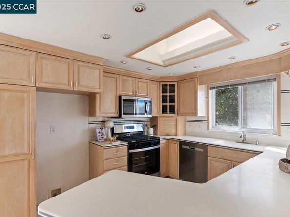207 Midway Dr, Martinez CA 94553