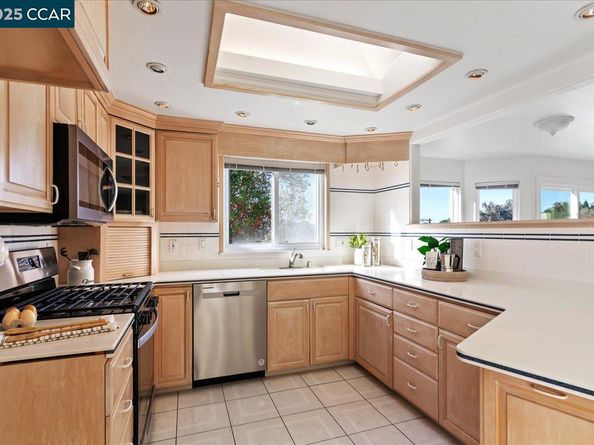 207 Midway Dr, Martinez CA 94553