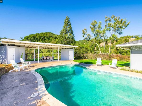 1600 Shangri La Ct., Lafayette CA 94549