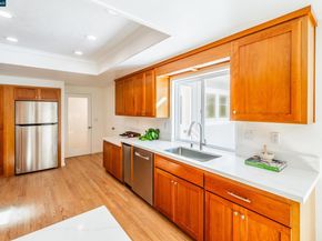 1600 Shangri La Ct., Lafayette CA 94549