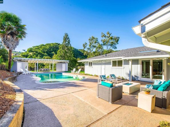 1600 Shangri La Ct., Lafayette CA 94549