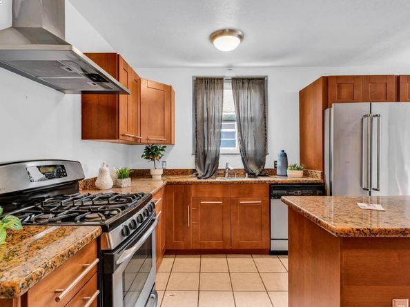 1128 Delaware St, Berkeley CA 94702