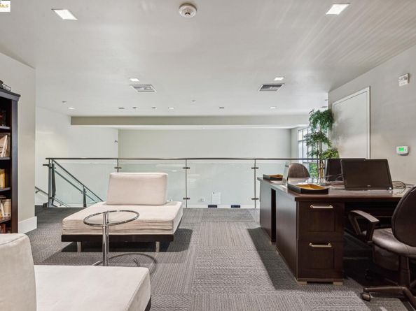 585 9th 422, Oakland CA 94607