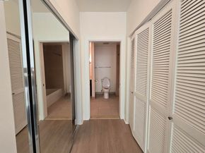 585 9th 422, Oakland CA 94607