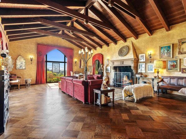 921 Warren Street, Hayward CA 94541