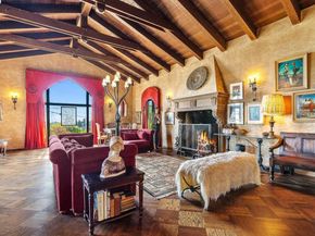 921 Warren Street, Hayward CA 94541