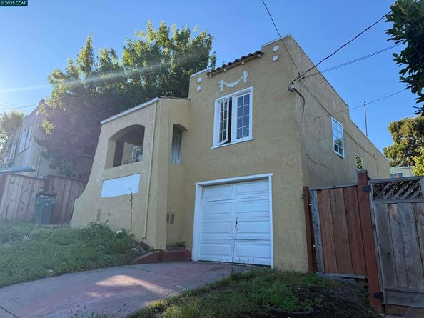 4475 Redding St, Oakland CA 94619