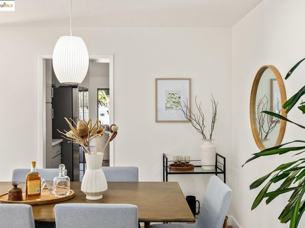 568 Vistamont Ave, Berkeley CA 94708