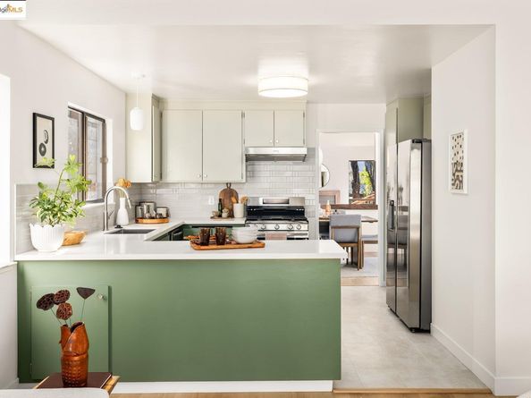 568 Vistamont Ave, Berkeley CA 94708