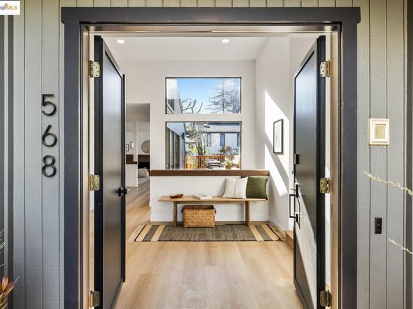 568 Vistamont Ave, Berkeley CA 94708