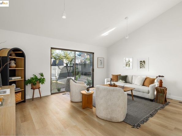 568 Vistamont Ave, Berkeley CA 94708