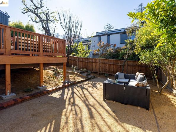 568 Vistamont Ave, Berkeley CA 94708