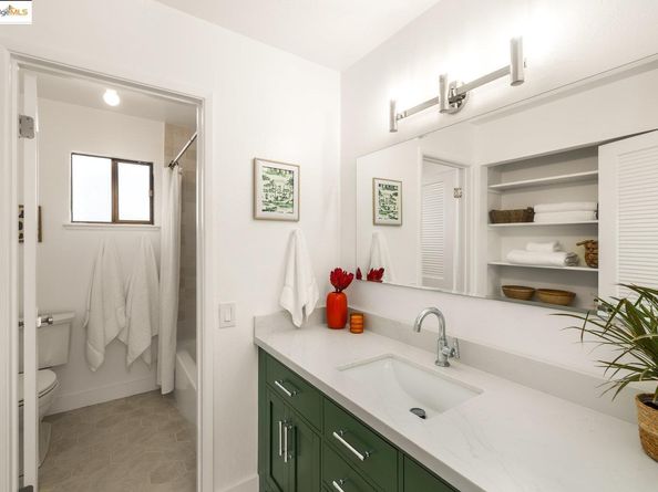 568 Vistamont Ave, Berkeley CA 94708