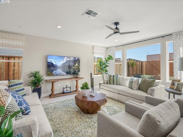 32613 Singh Circle, Union City CA 94587