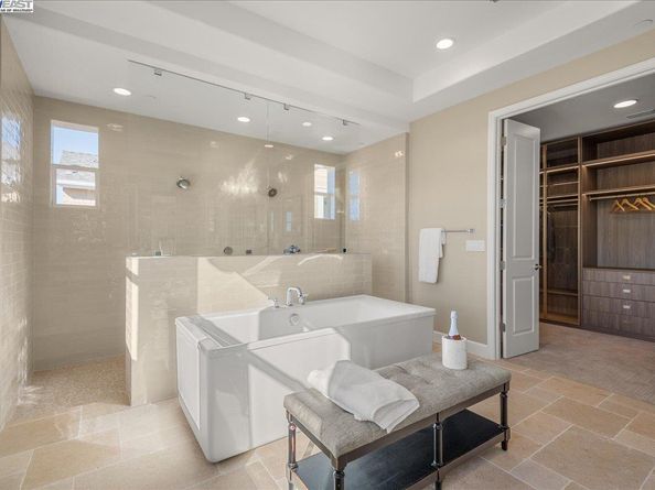 32613 Singh Circle, Union City CA 94587