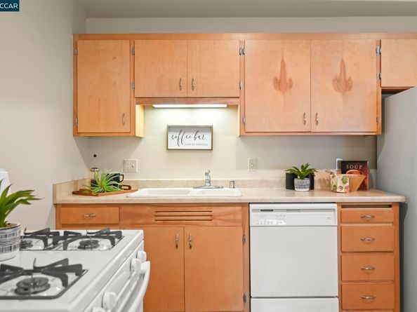 261 Castle Hill Ranch Rd, Walnut Creek CA 94595