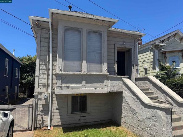 3513 Adeline St, Oakland CA 94608