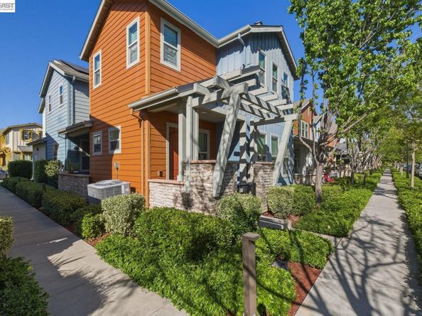 520 Sandalwood Dr, Livermore CA 94551