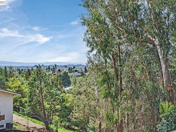 18019 Center St, Castro Valley CA 94546