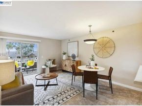 680 Dartmore Lane 260, Hayward CA 94544