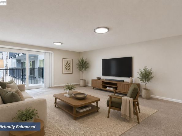 960 Shorepoint Ct 120, Alameda CA 94501