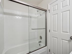 960 Shorepoint Ct 120, Alameda CA 94501