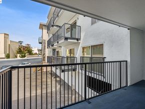 960 Shorepoint Ct 120, Alameda CA 94501