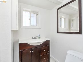 2921 Eastman Ave, Oakland CA 94619