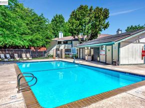 2500 Copa Del Oro Dr, Union City CA 94587