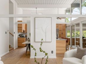 6406 Oakwood Dr, Oakland CA 94611