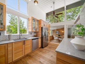 6406 Oakwood Dr, Oakland CA 94611