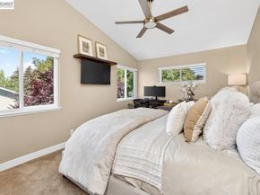 308 Mulqueeney St, Livermore CA 94550