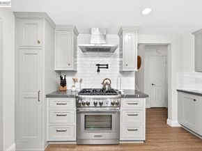 308 Mulqueeney St, Livermore CA 94550